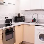 Chinatown Retreat With Free Park & Netflix