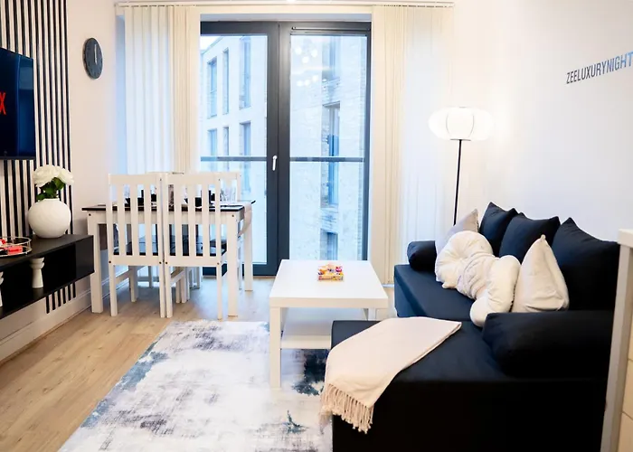 Chinatown Retreat With Free Park & Netflix