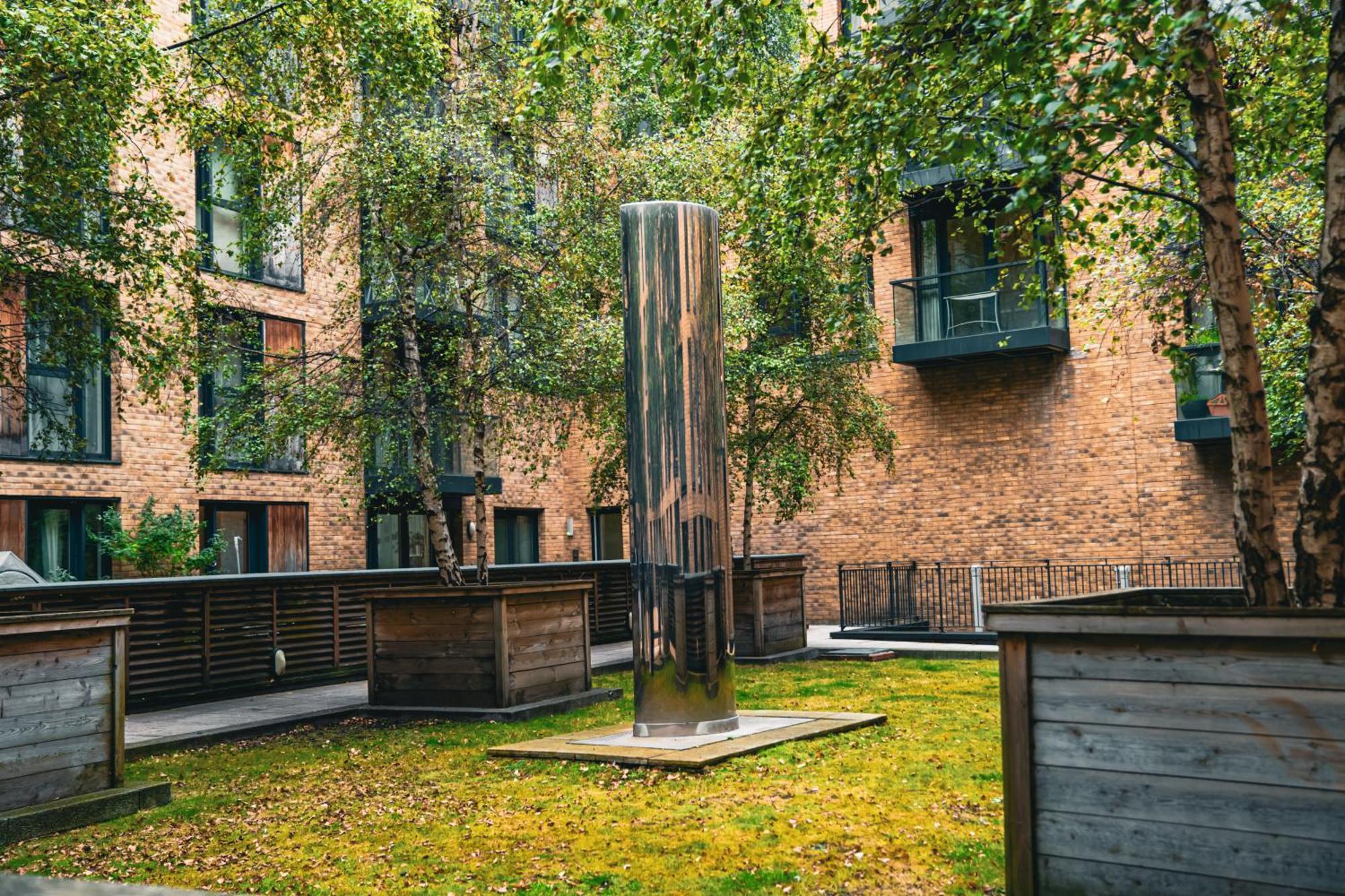 Chinatown Retreat With Free Park & Netflix Birmingham